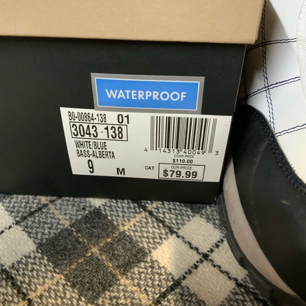 Bass White and Black Waterproof Snow Boots - Picture 3 of 4